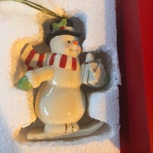 Lenox Very Merry porcelain Snowman ornament NIB!!